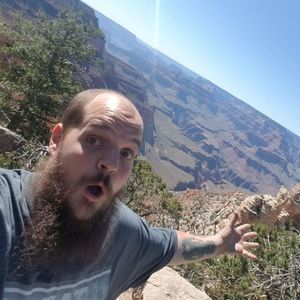 Meet your Posher, Aaron